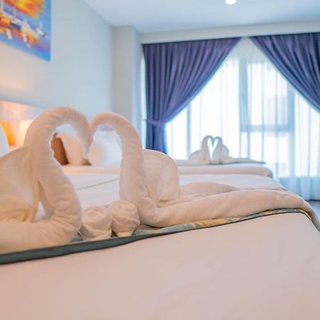 Flypod Hotel Kota Kinabalu Bagian luar foto