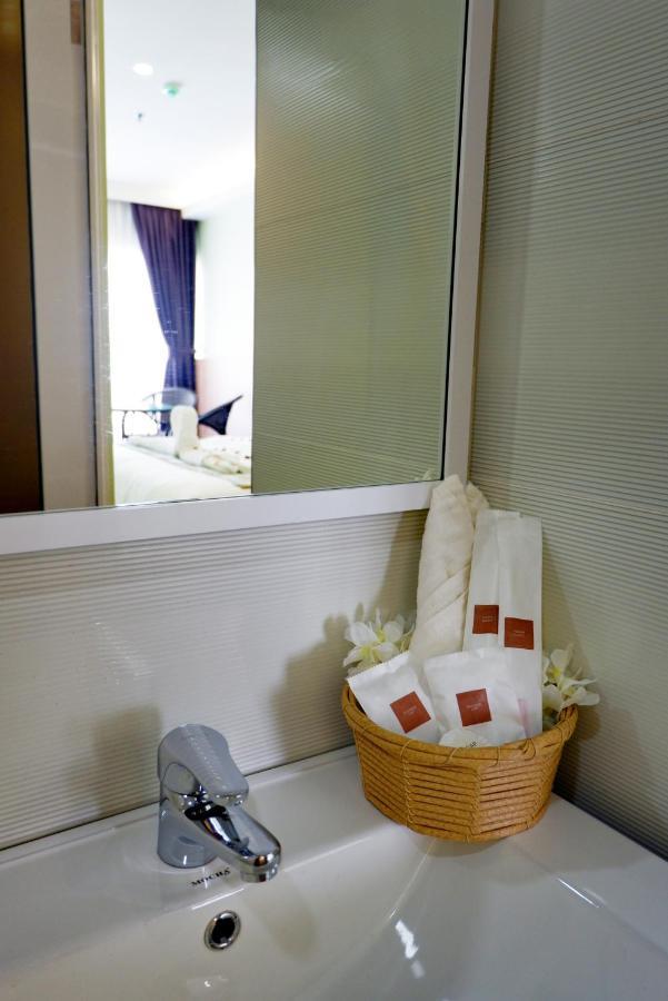 Flypod Hotel Kota Kinabalu Bagian luar foto
