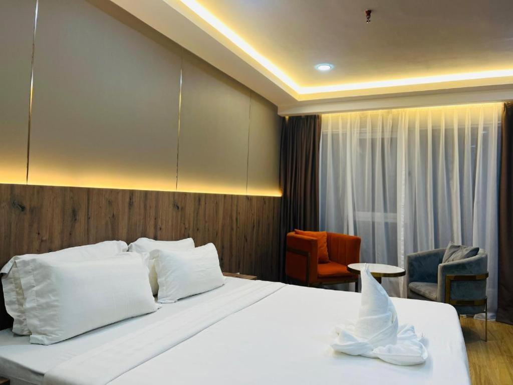 Flypod Hotel Kota Kinabalu Bagian luar foto